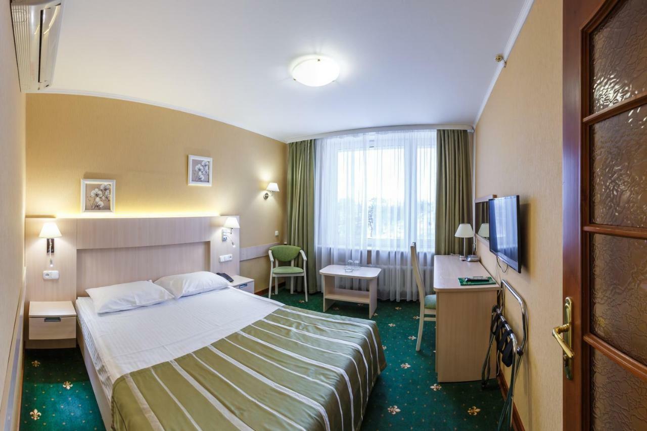 Hotel Yubileiny Minsk Exterior foto